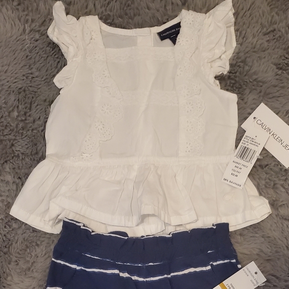 Calvin Klein 2 piece pants set - Picture 2 of 5